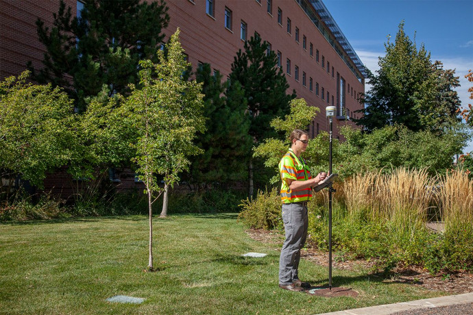 GNSS приёмник Trimble R10-2 GSM/GPRS (2-мест. кейс)