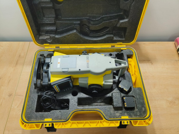 Тахеометр Geomax Zoom30